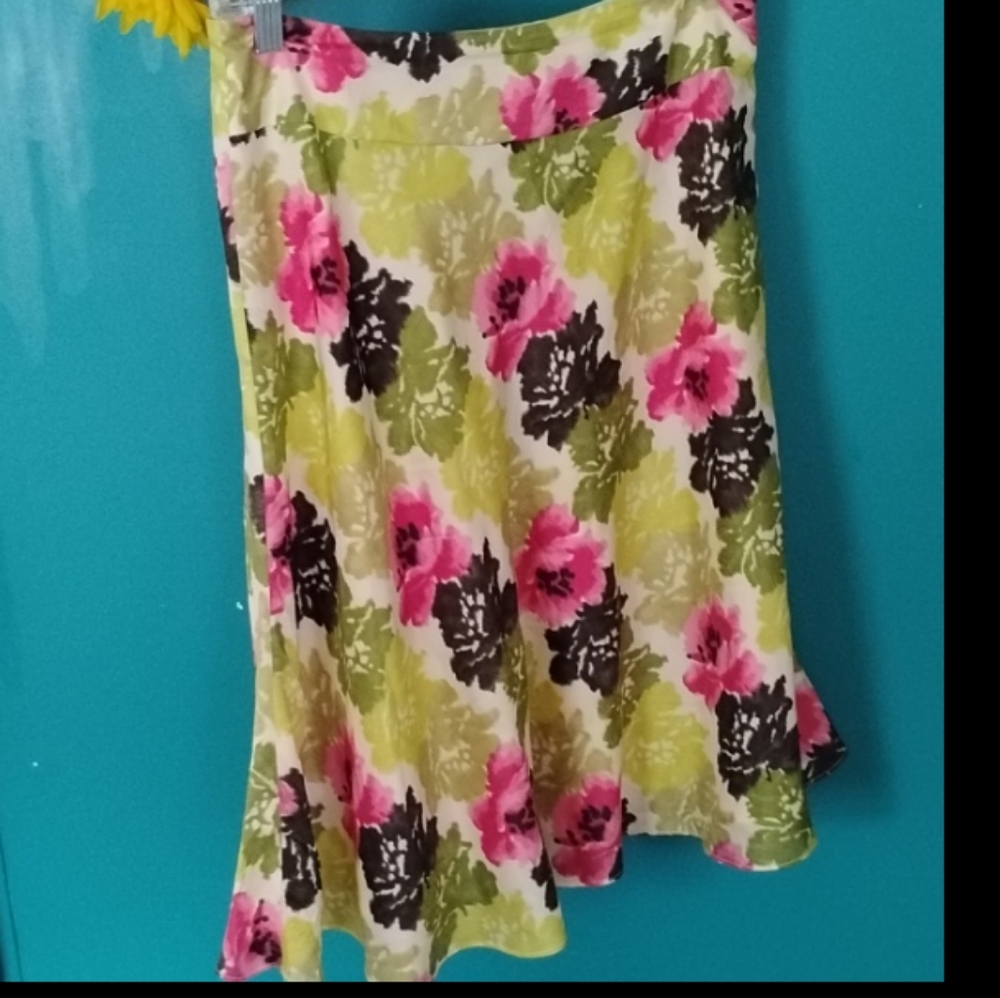 Ann Taylor 100%Silk Pink Mini Skirt